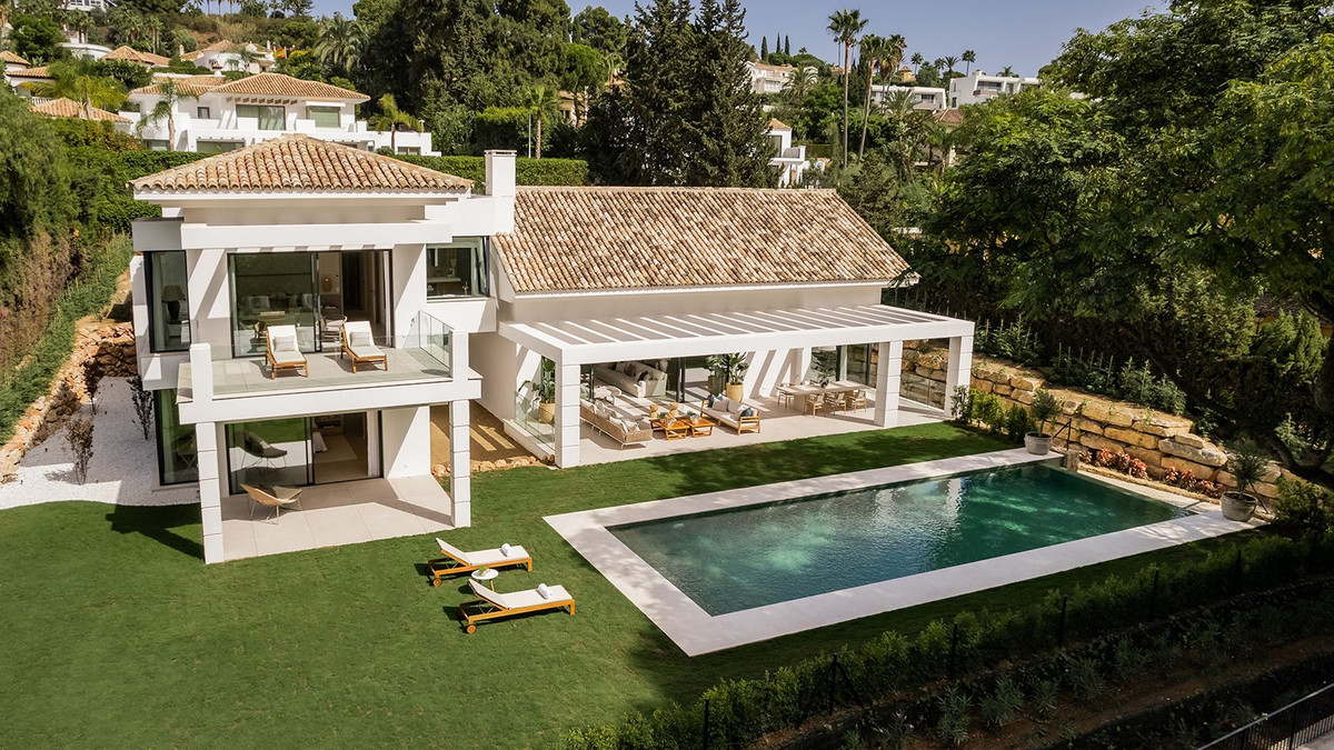5 Bedroom Villa in Estepona - Photo 29