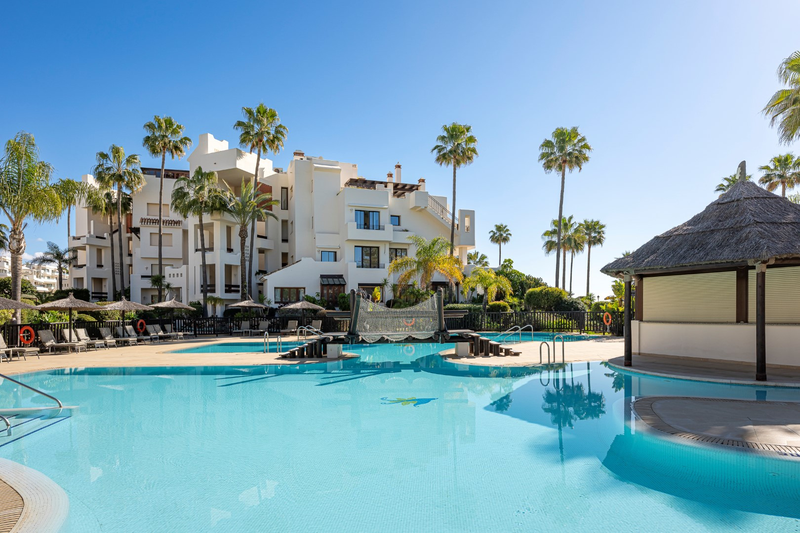 3 Bedroom Apartment in Estepona - Photo 42