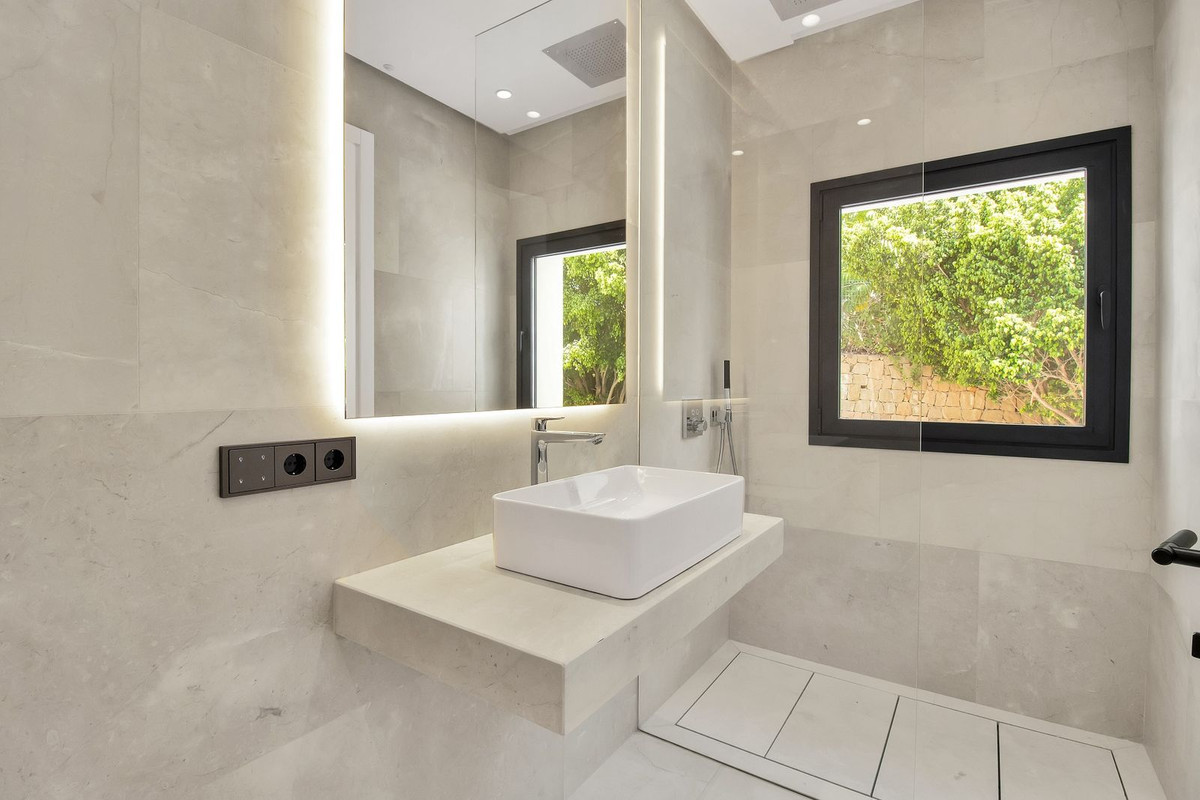 6 Bedroom Villa in Marbella - Фото 39