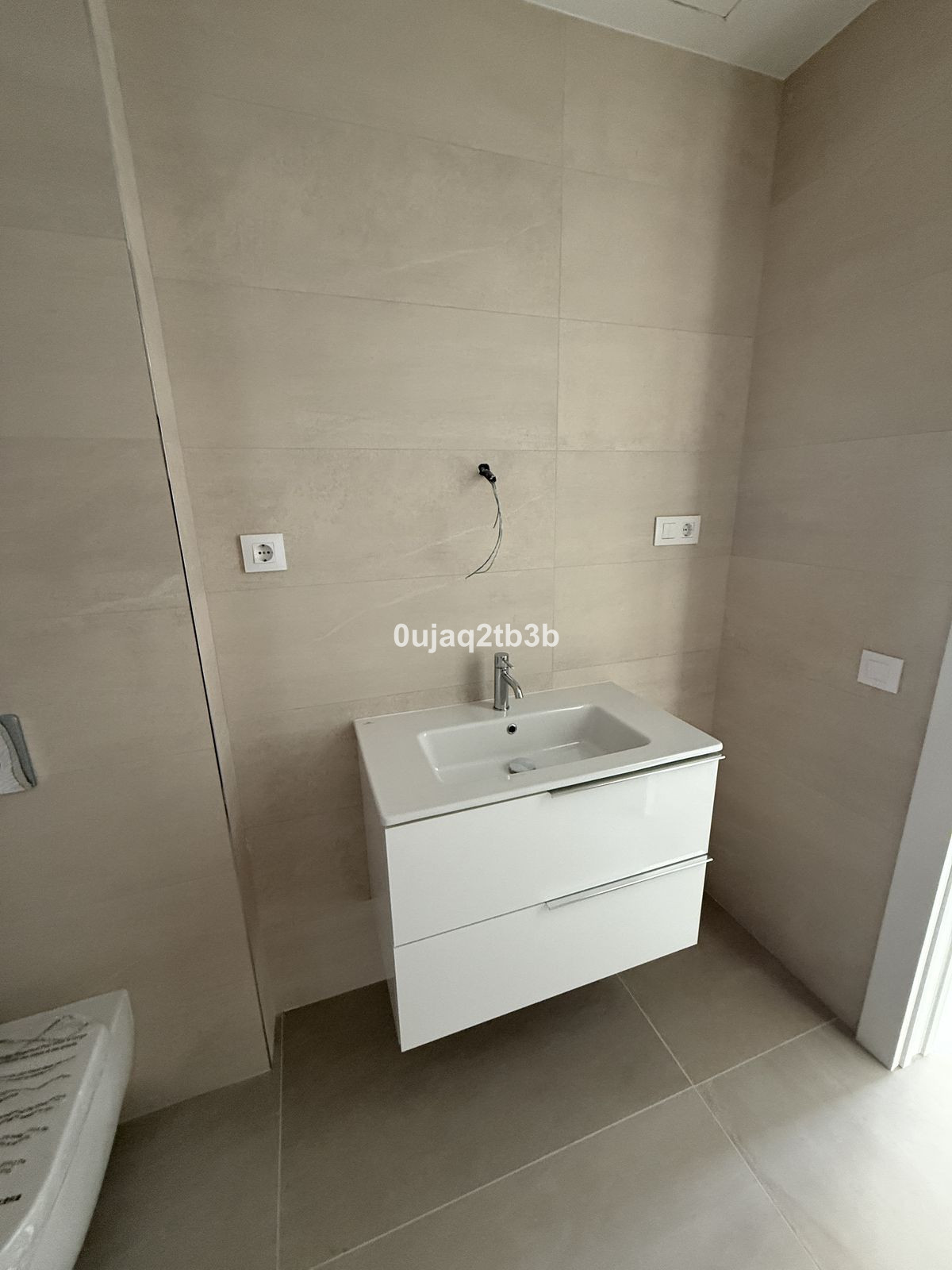 3 Bedroom Penthouse in Estepona - Photo 17