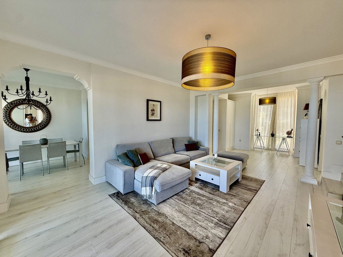 3 Bedroom Penthouse in Casares - Photo 13