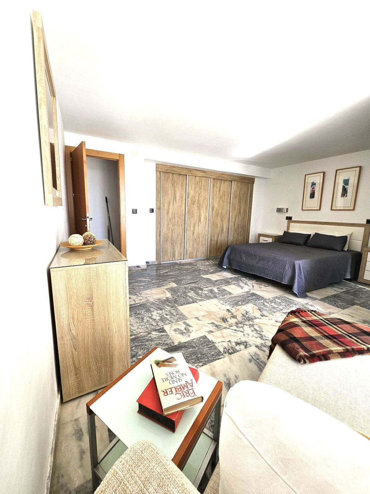 2 Bedroom Apartment in Torremolinos - Photo 18