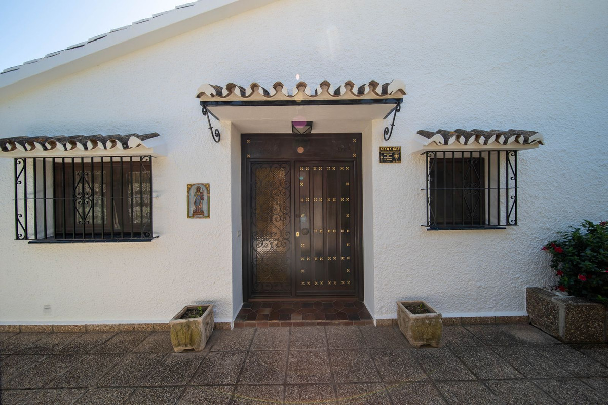 3 Bedroom Villa in Fuengirola - Photo 46