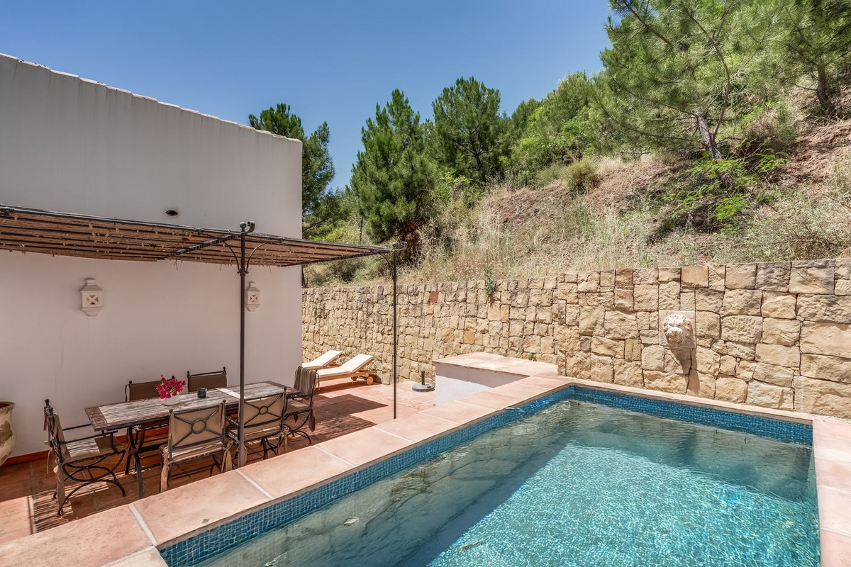 2 Bedroom Apartment in Benahavís - Foto 15