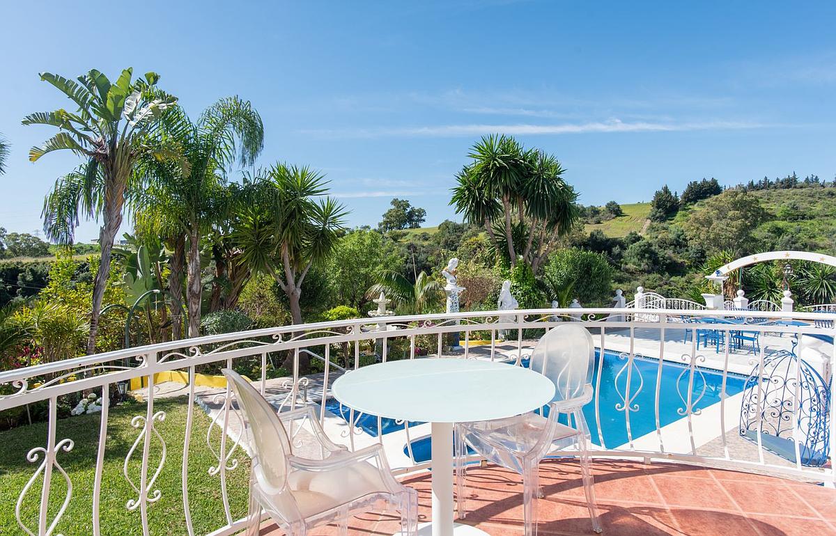 4 Bedroom Villa in Estepona - Photo 13