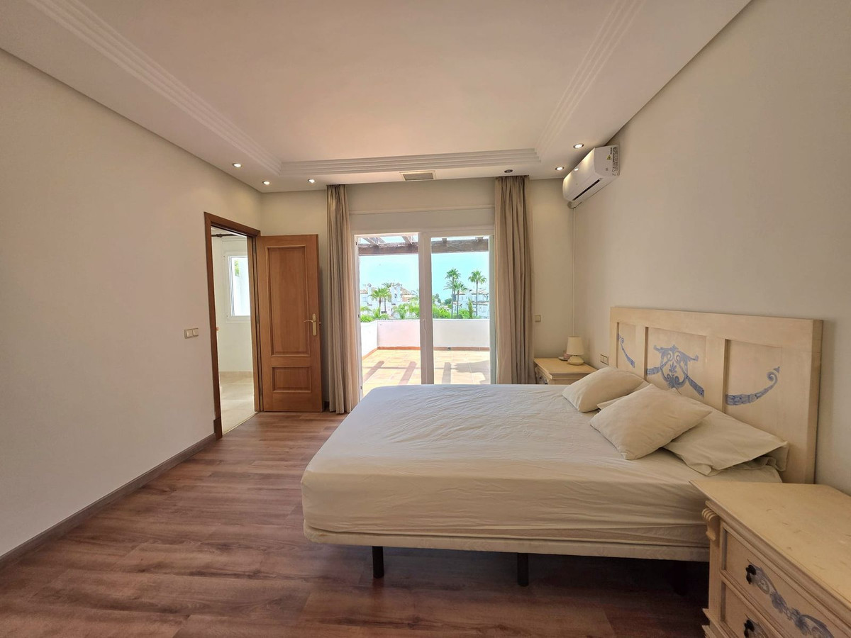3 Bedroom Townhouse in Estepona - Photo 23