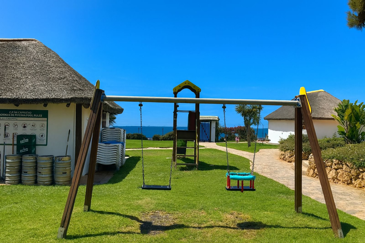 2 Bedroom Apartment in Mijas - Photo 41