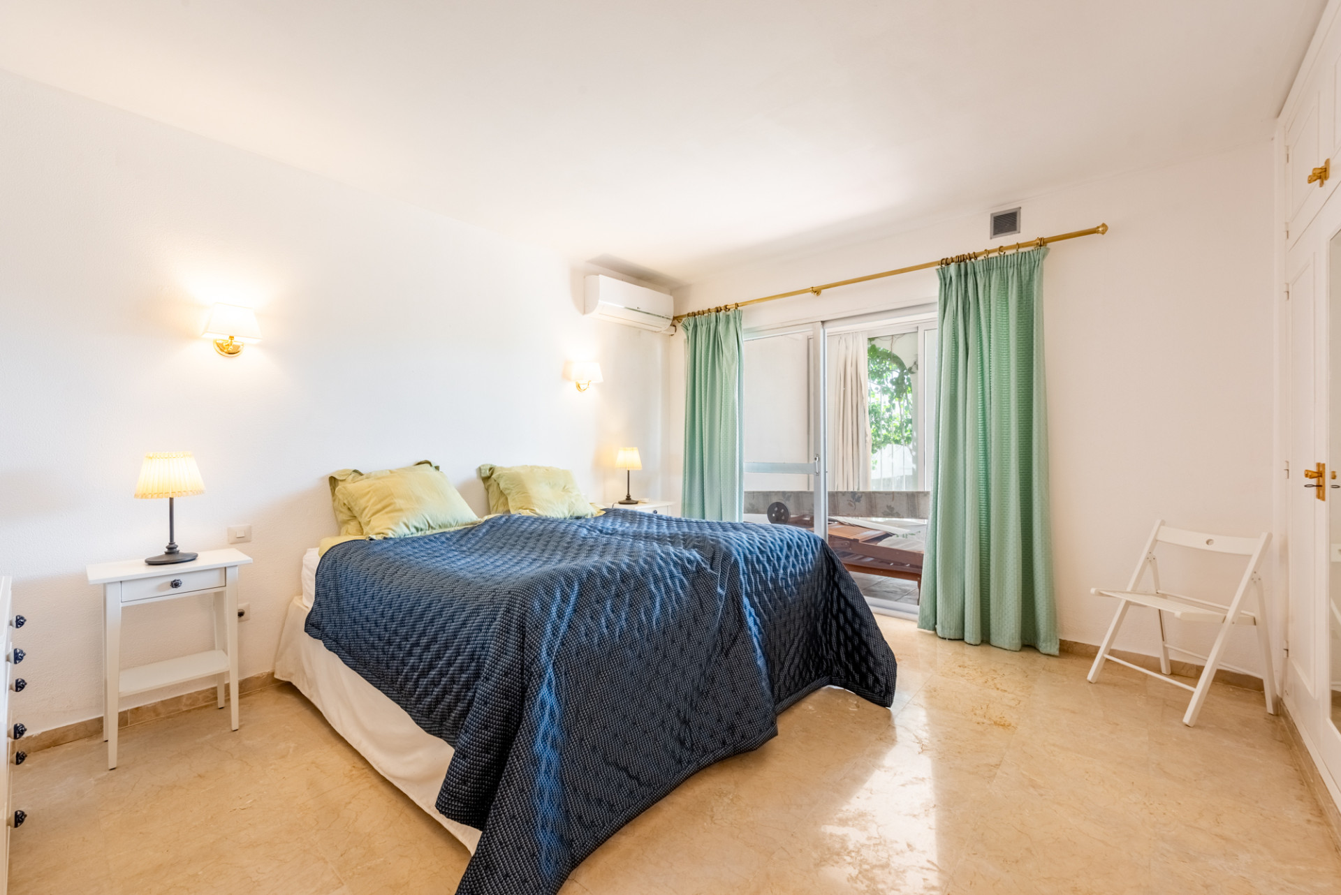 2 Bedroom Townhouse in Benahavís - Photo 19