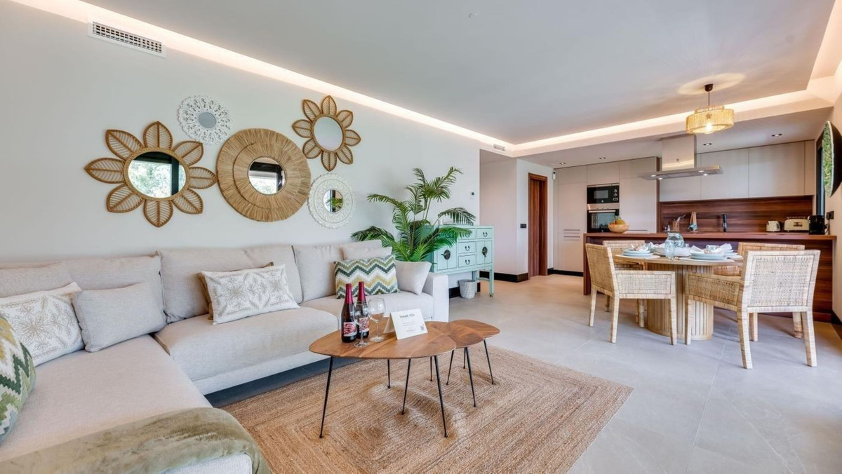 3 Bedroom Apartment in Marbella - Photo 13