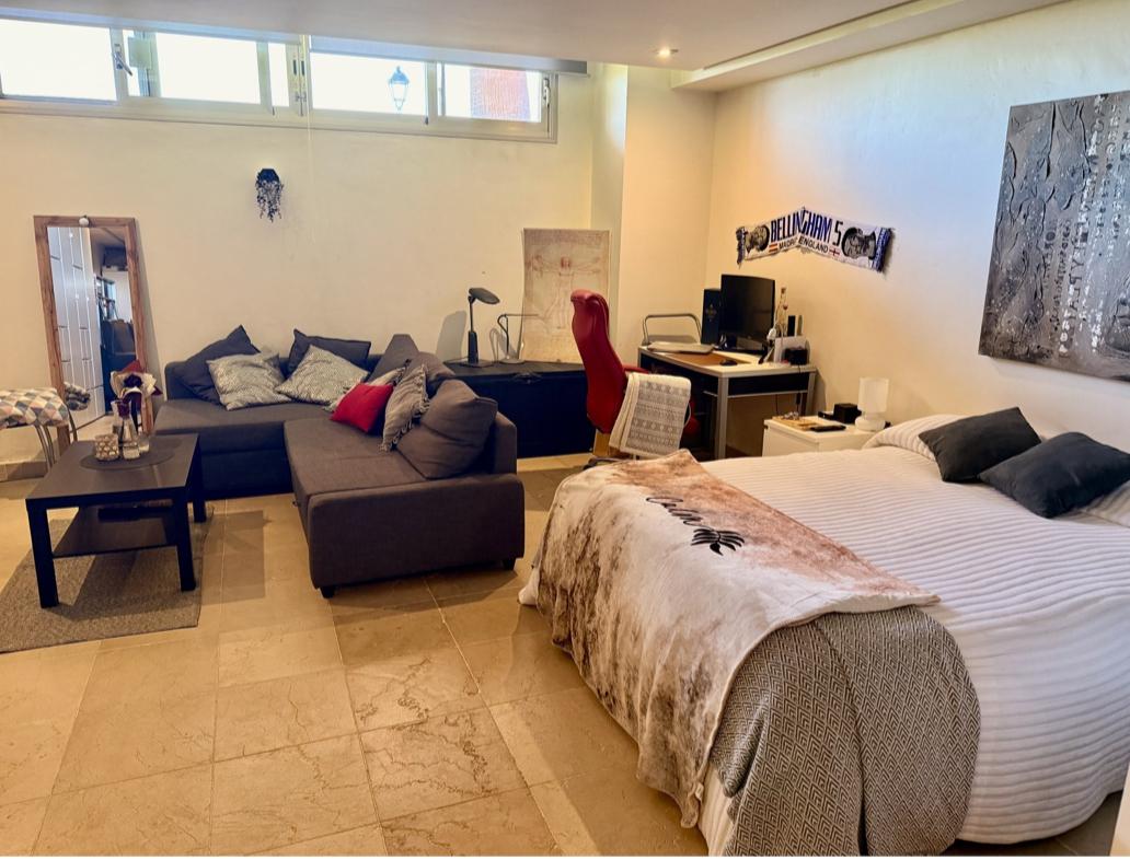 Chalet de 3 dormitorios con piscina en Málaga – Foto 10