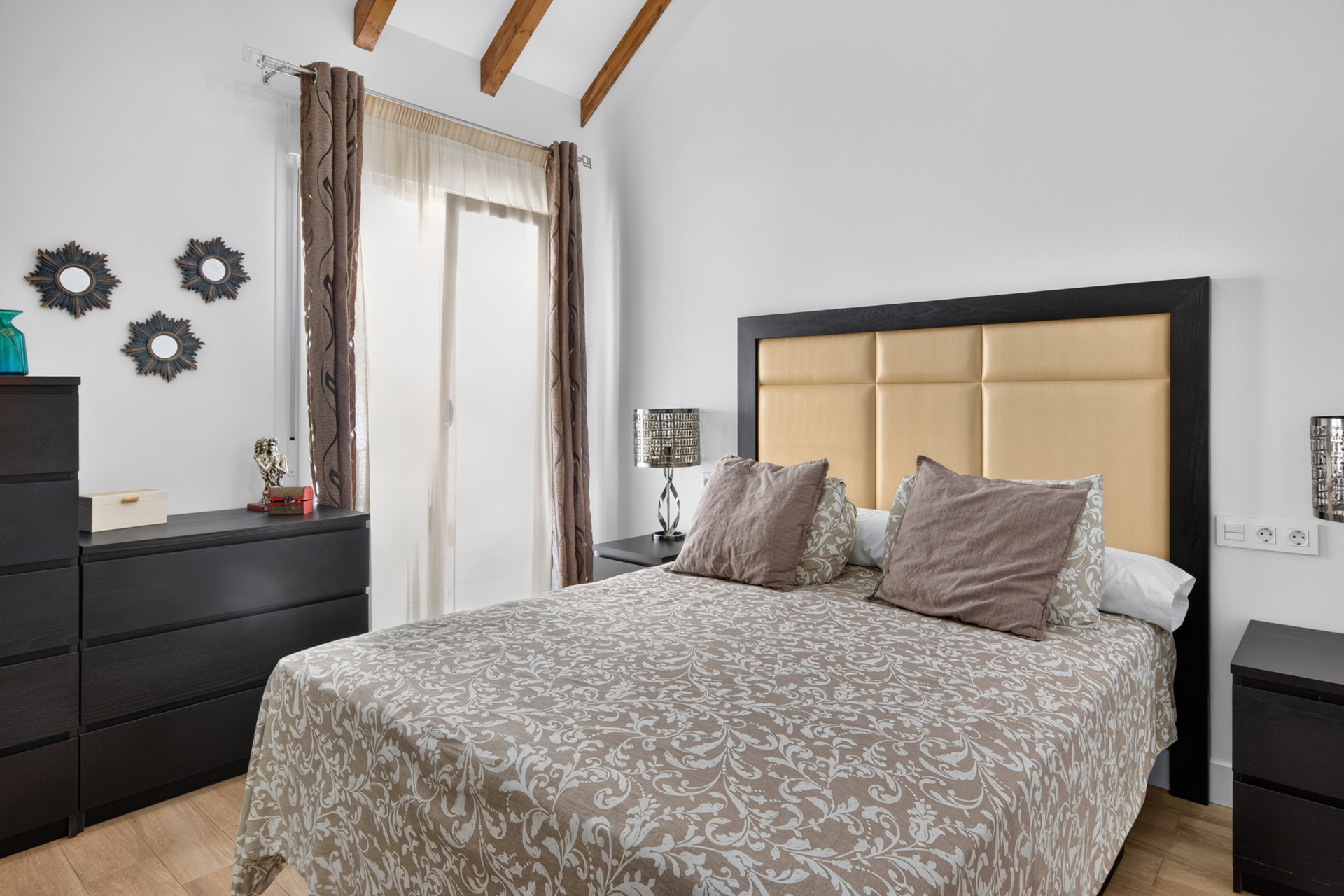 4 Bedroom Townhouse in Estepona - Photo 6