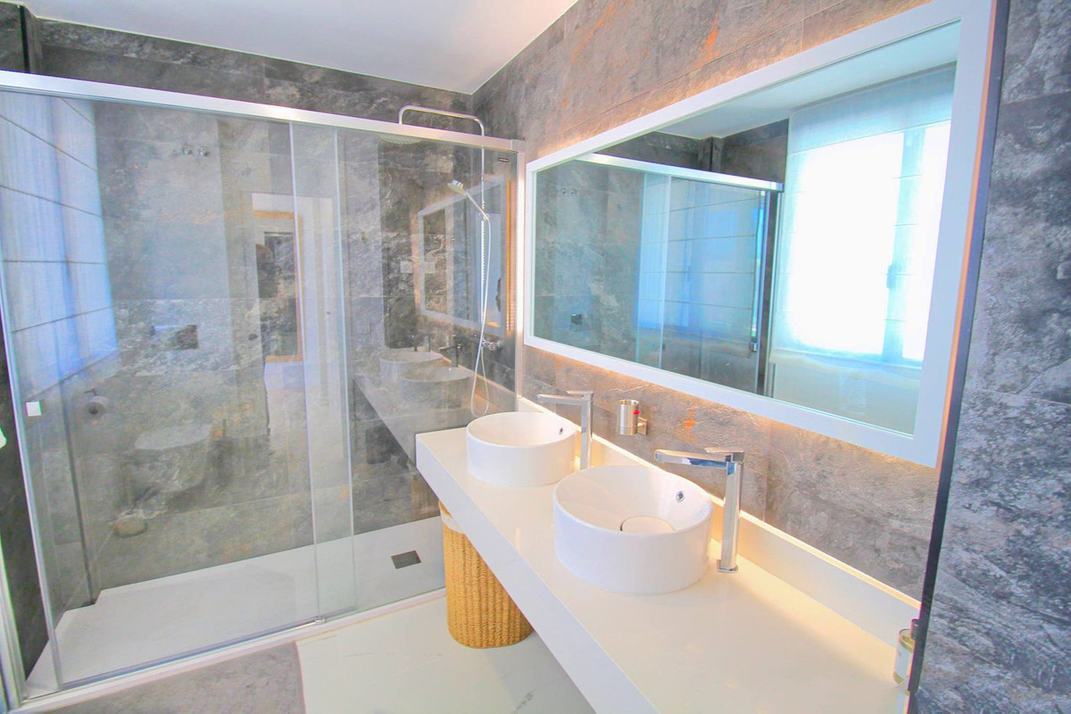 3 Bedroom Apartment in Casares - Photo 19