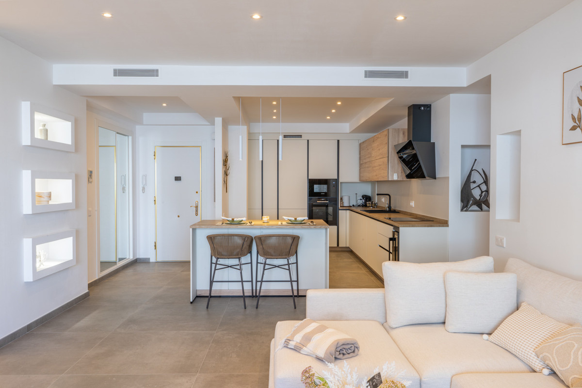 2 Bedroom Apartment in San Pedro de Alcántara - Фото 2
