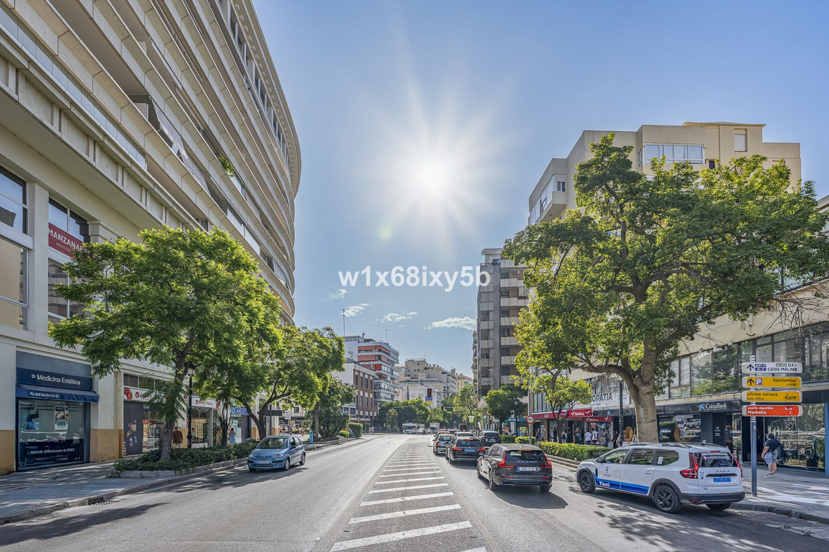 Local commercial à Malaga, Espagne – Photo 17