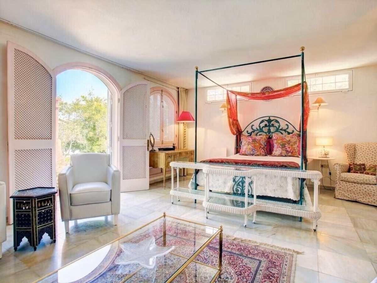 6 Bedroom Villa in Marbella - Photo 12
