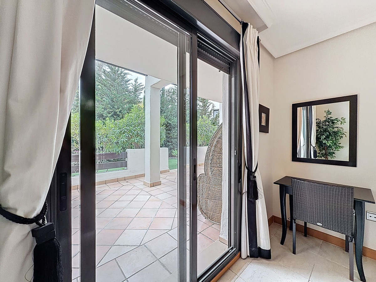 3 Bedroom Apartment in Estepona - Foto 27