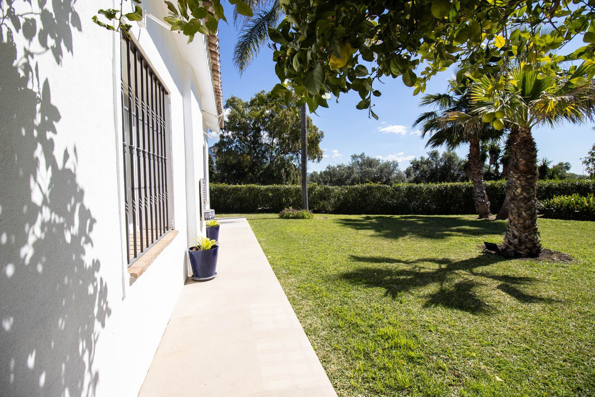 4 Bedroom Villa in Benahavís - Foto 14