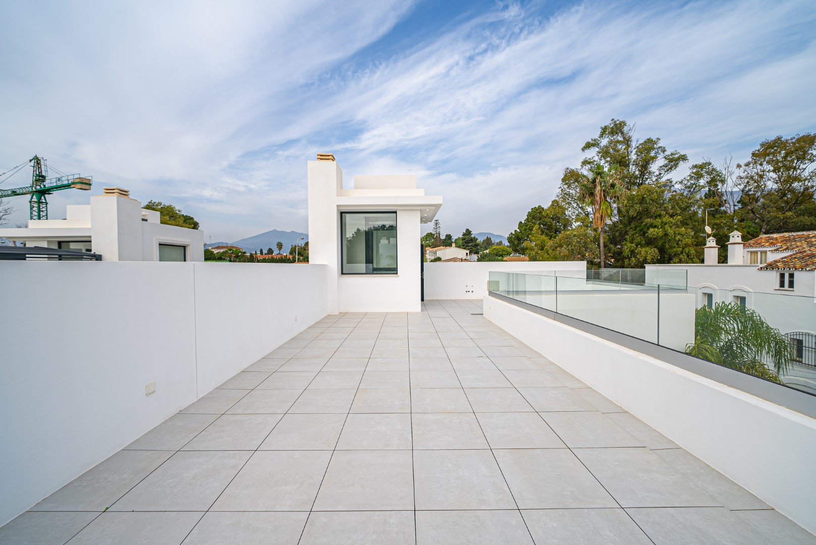 4 Bedroom Villa in Marbella - Photo 23