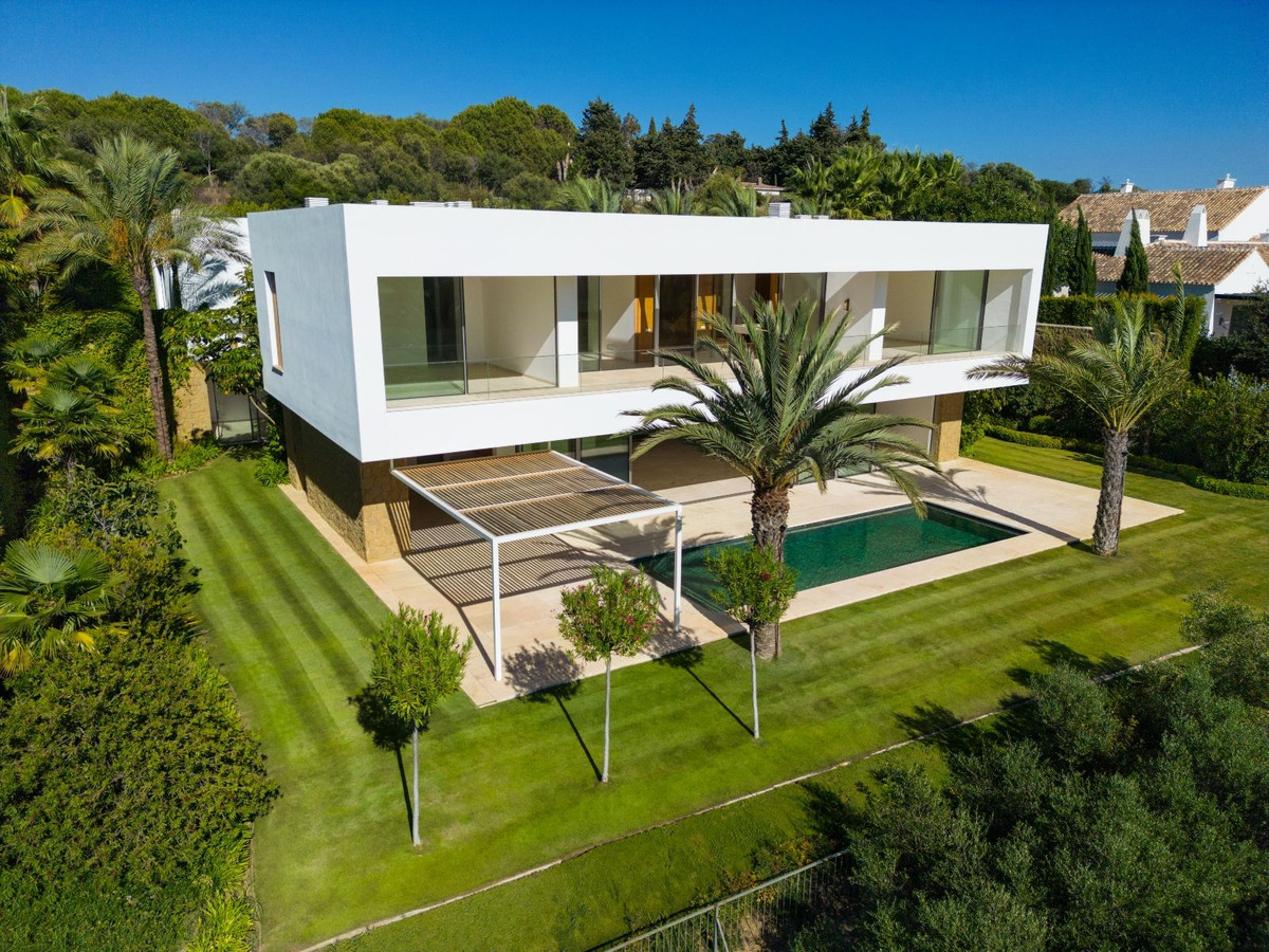 5 Bedroom Villa in Casares - Photo 2