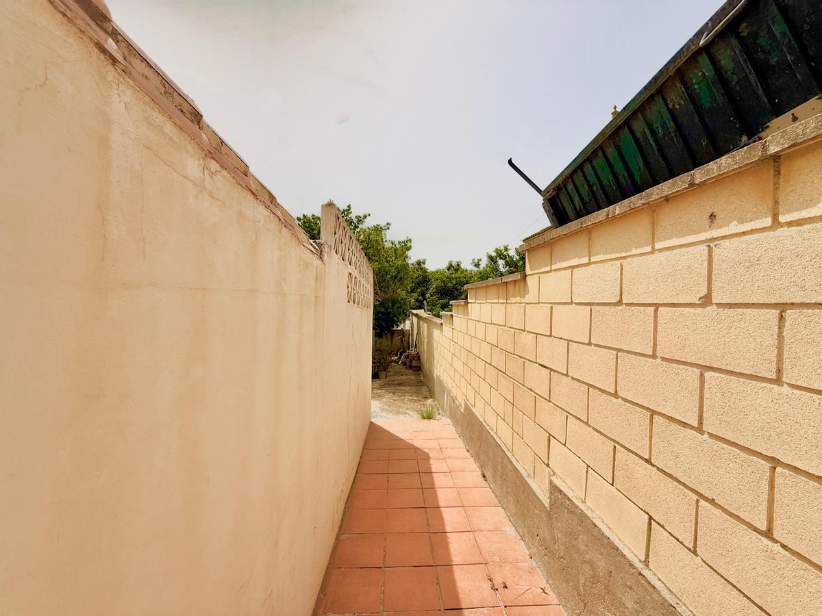 4 Bedroom Villa in Mijas - Photo 23