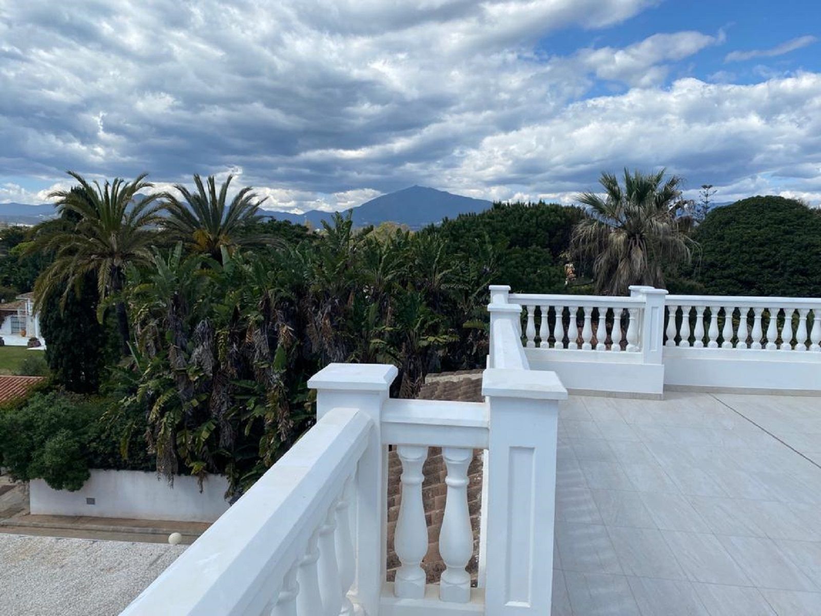 6 Bedroom Villa in Estepona - Фото 22