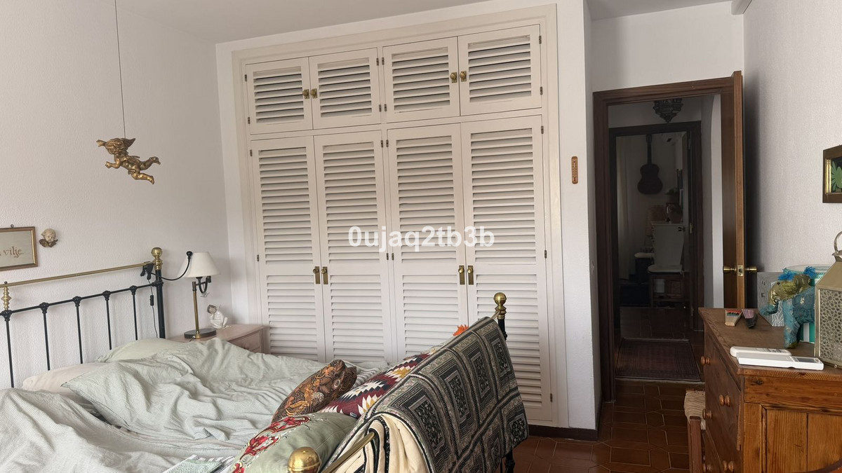 2 Bedroom Apartment in Marbella - Photo 11