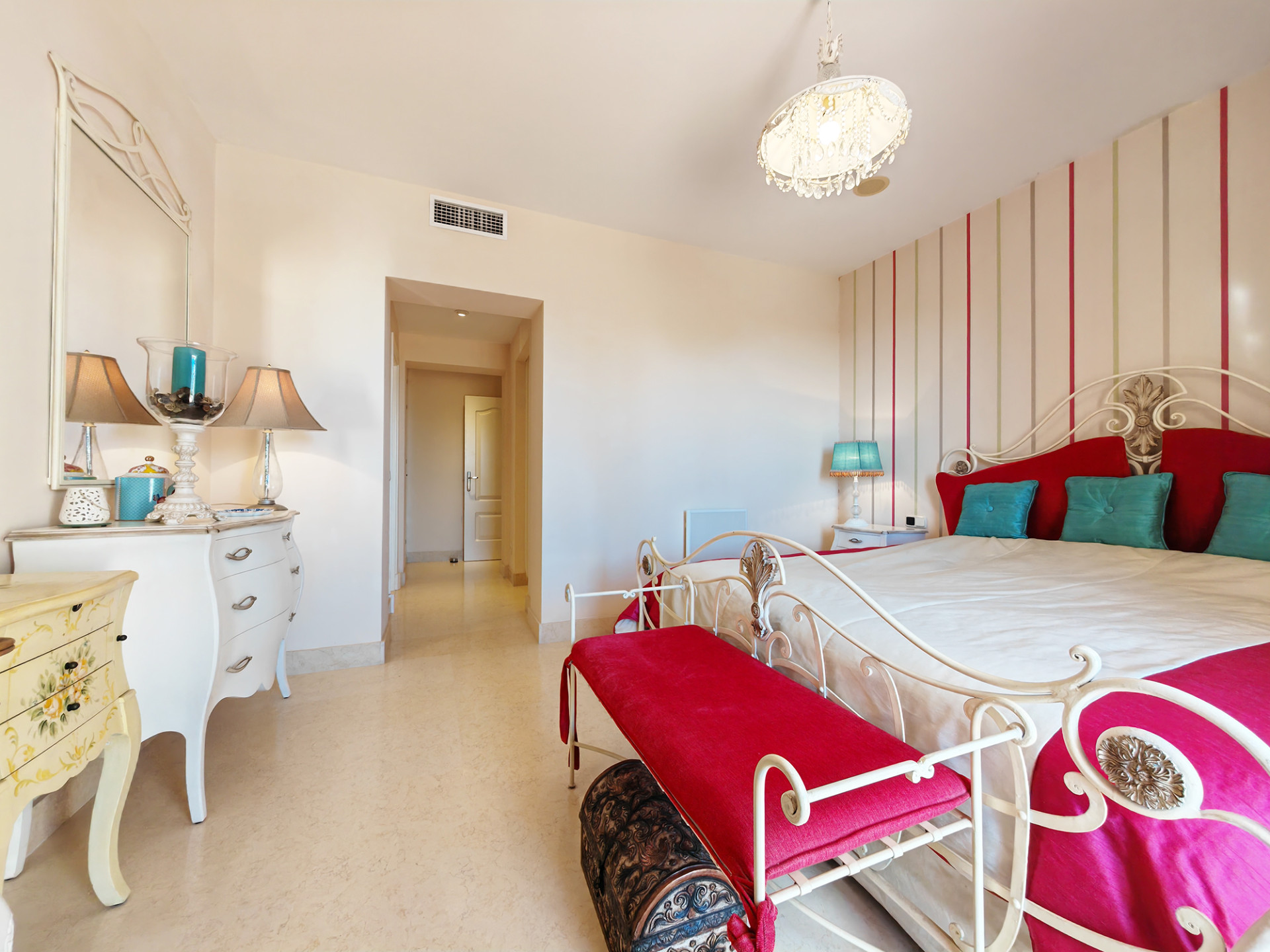 4 Bedroom Penthouse in Benahavís - Foto 13