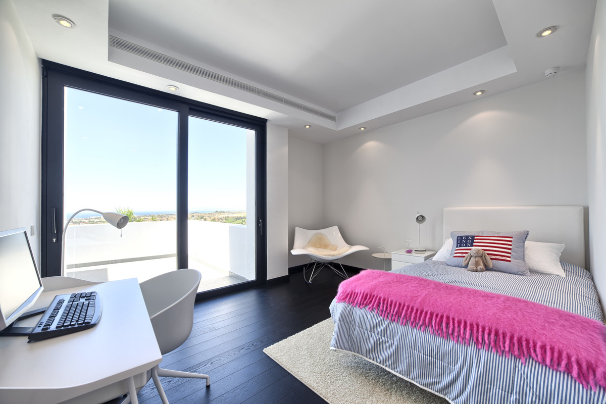 5 Bedroom Villa in Benahavís - Фото 27
