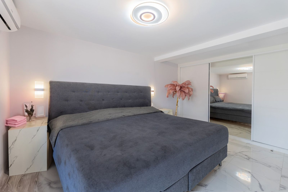 4 Bedroom Townhouse in Marbella - Photo 26