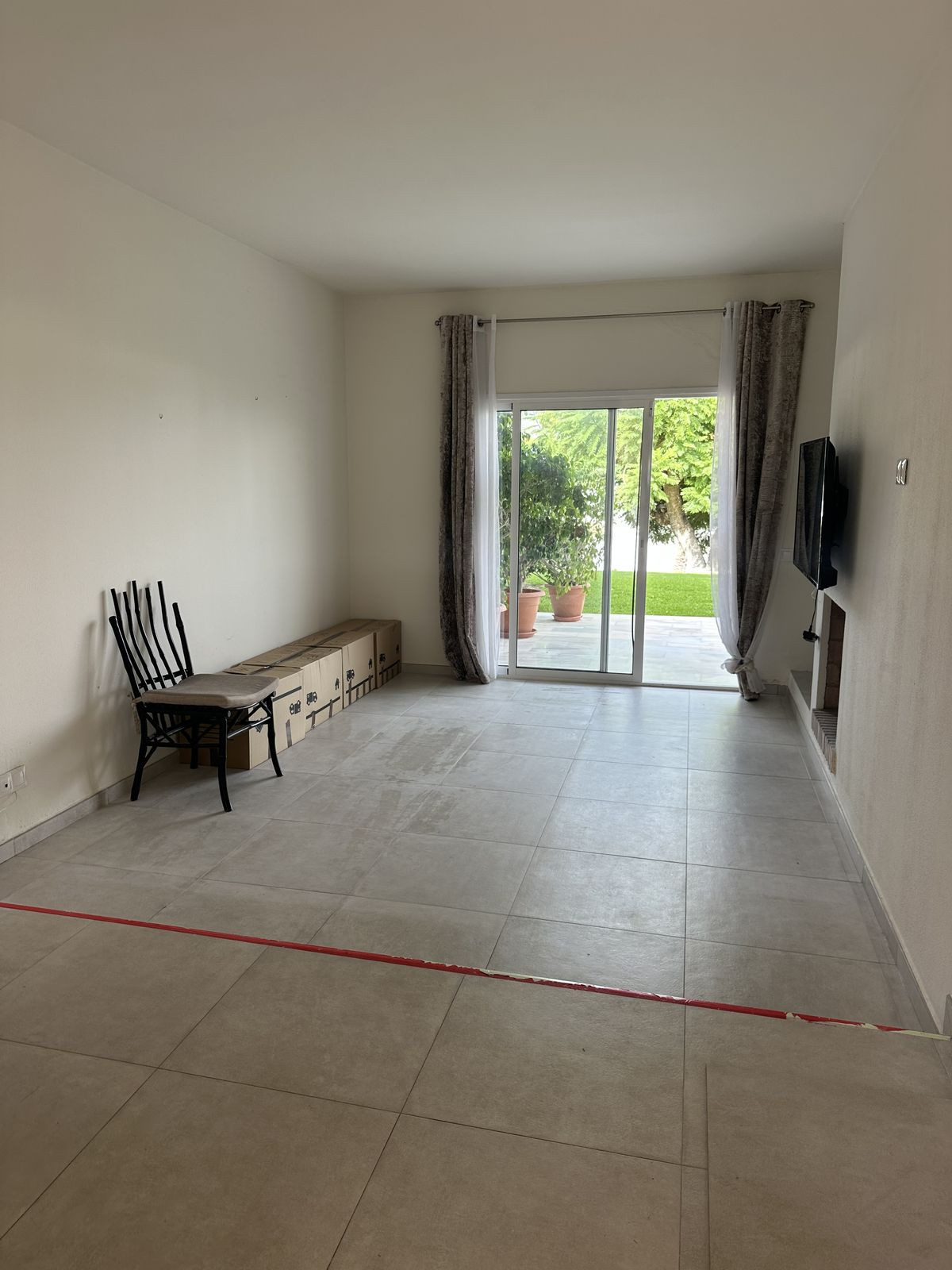 2 Bedroom Apartment in Marbella - Photo 3