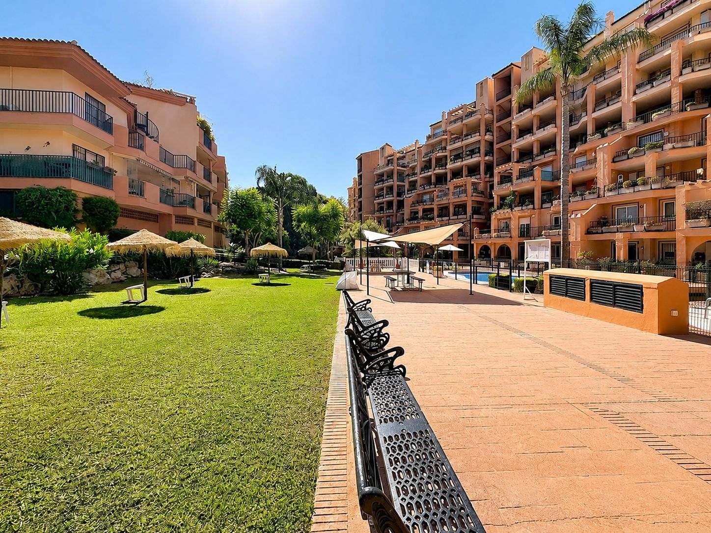 2 Bedroom Apartment in Fuengirola - Photo 25