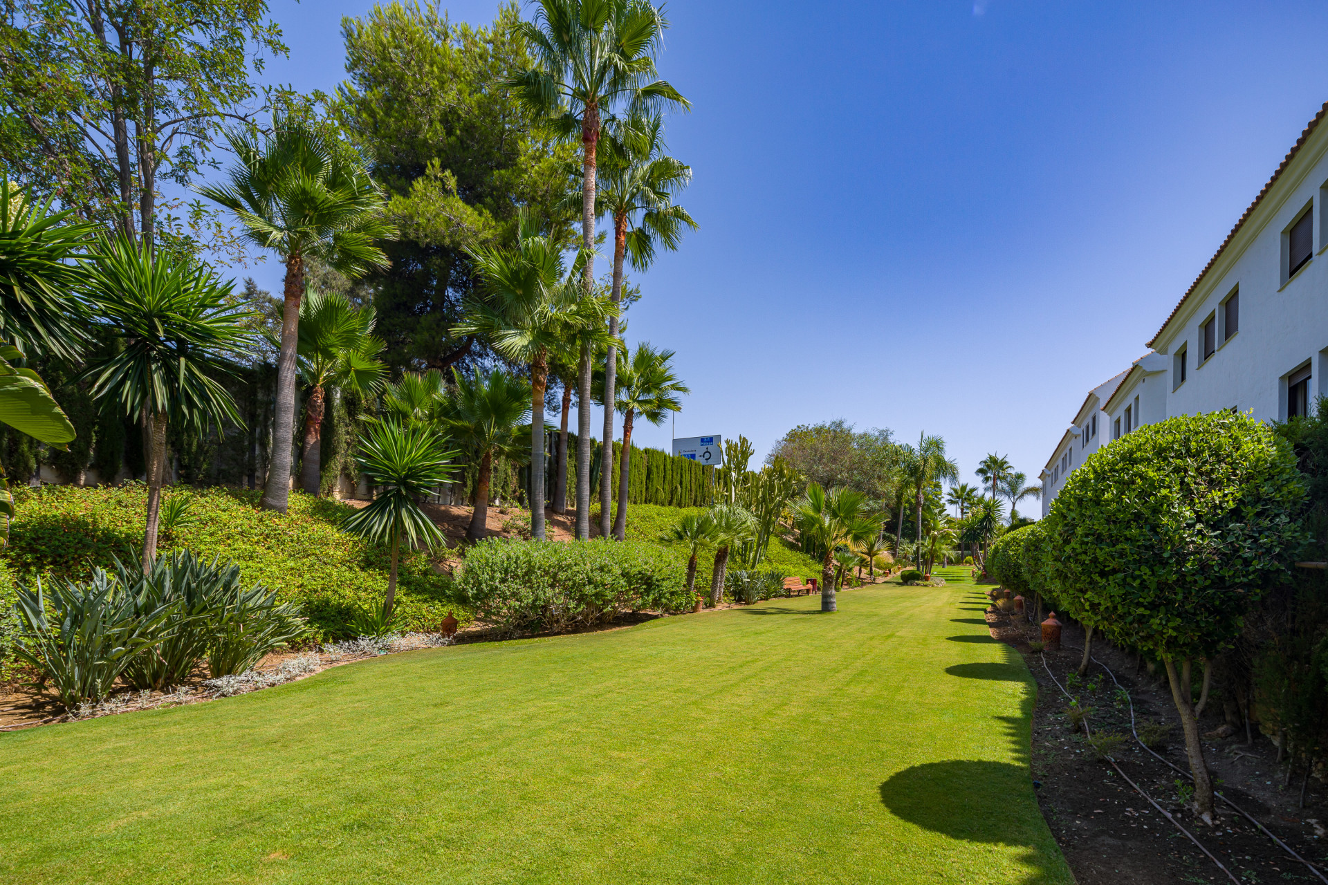 3 Bedroom Apartment in Estepona - Foto 26