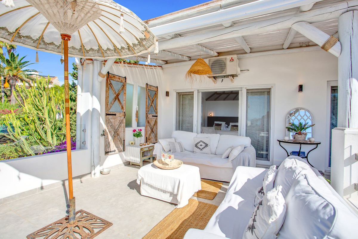 6 Bedroom Villa in Marbella - Photo 53