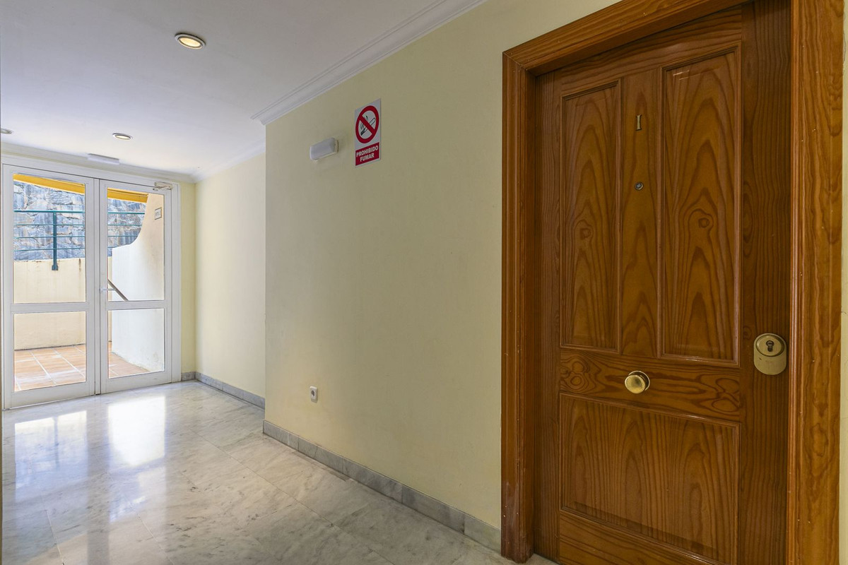 2 Bedroom Apartment in Marbella - Photo 26