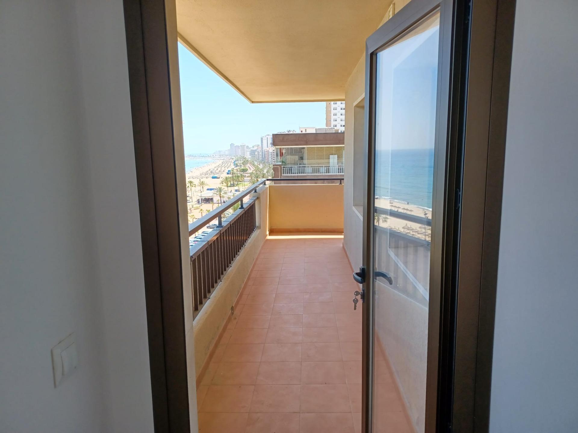 2 Bedroom Apartment in Fuengirola - Photo 10