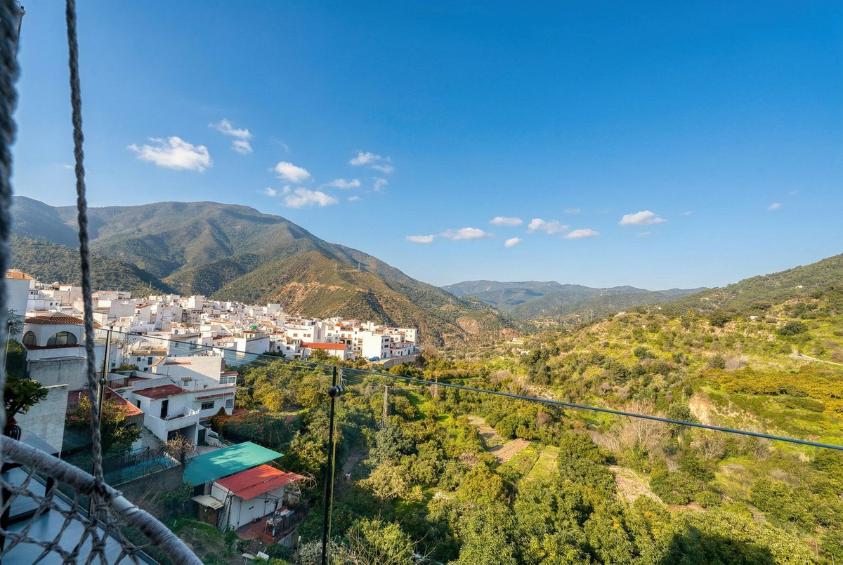 4 Bedroom Villa in Istán - Photo 49