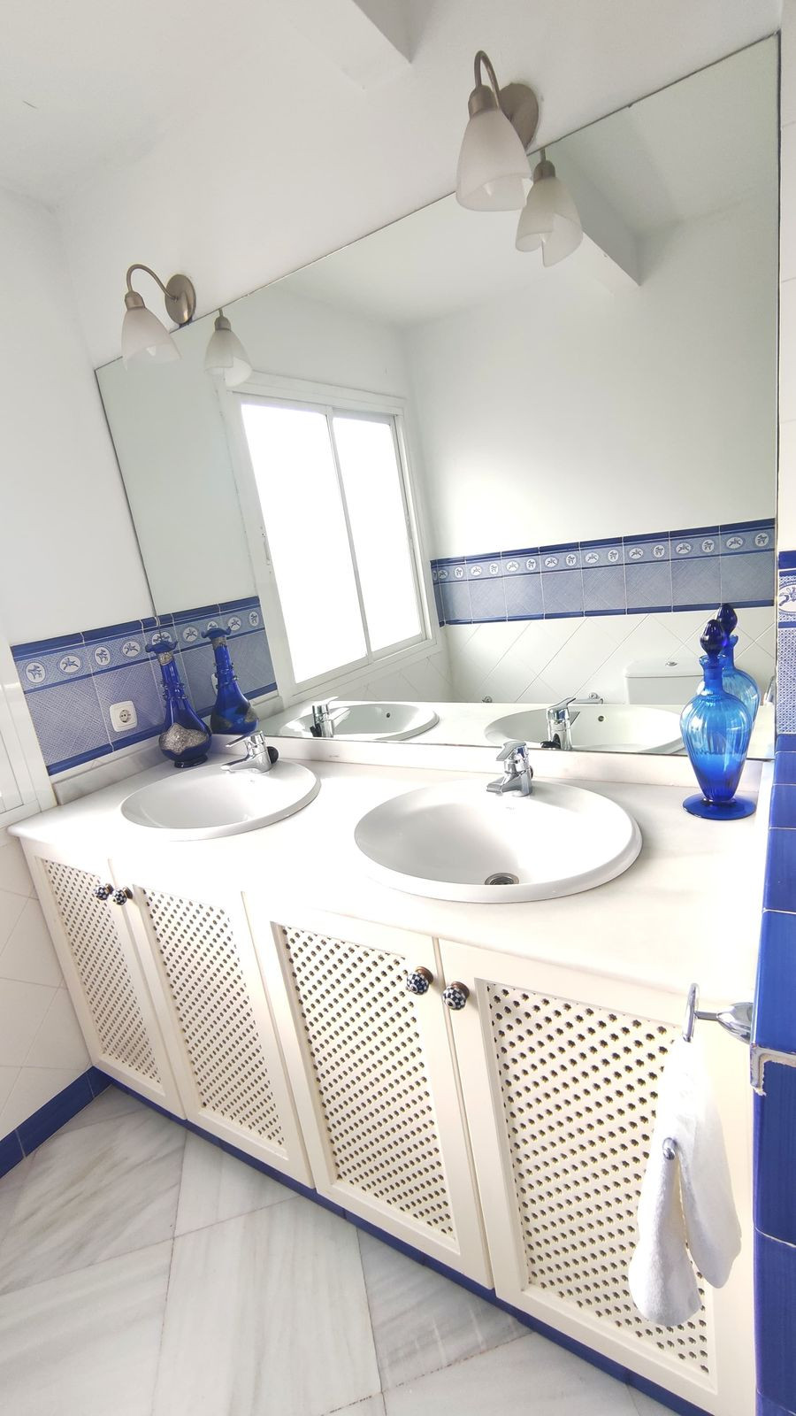 4 Bedroom Apartment in Marbella - Photo 7