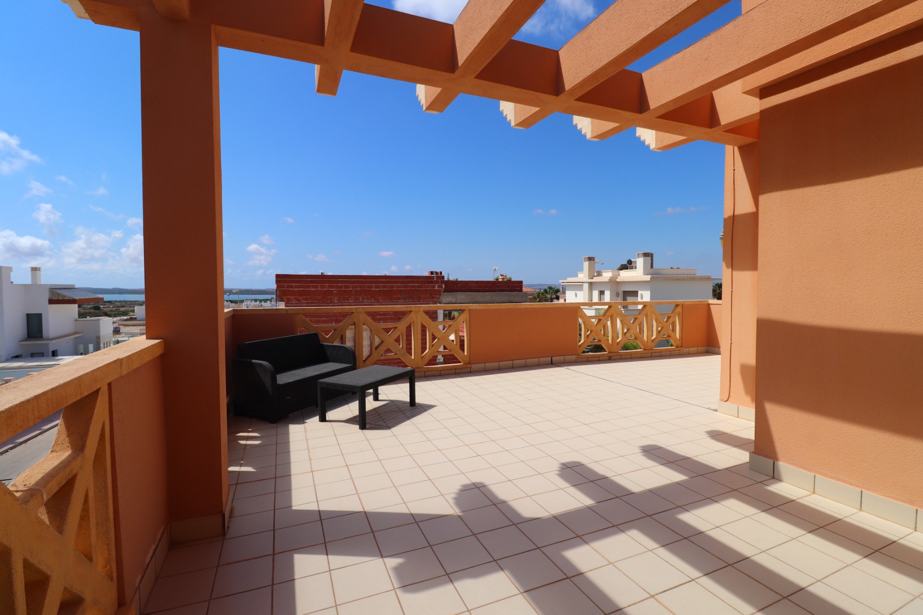 Moradia com 4 quartos com piscina em Alicante, Espanha – Foto 4