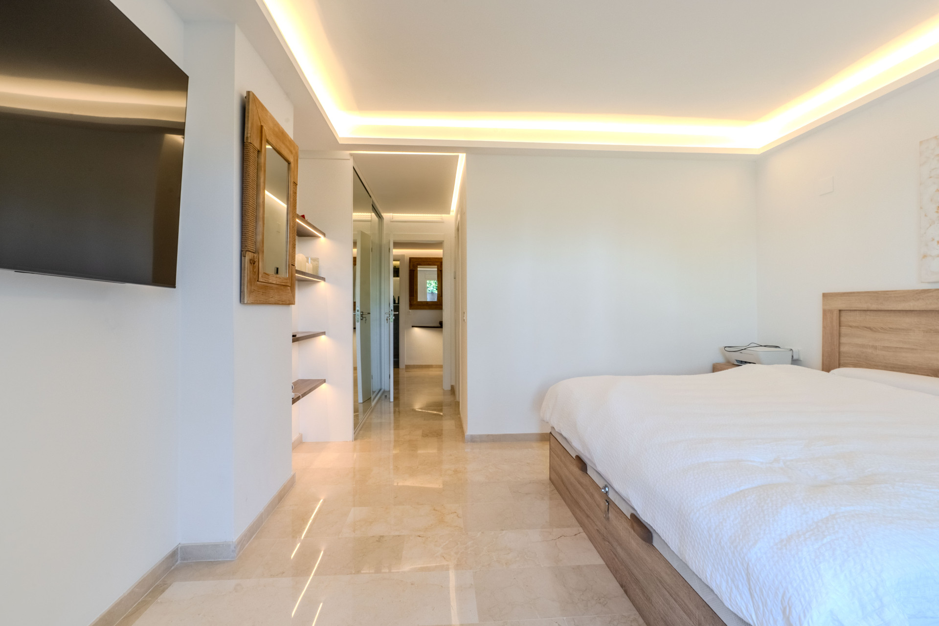 2 Bedroom Apartment in Marbella - Photo 17