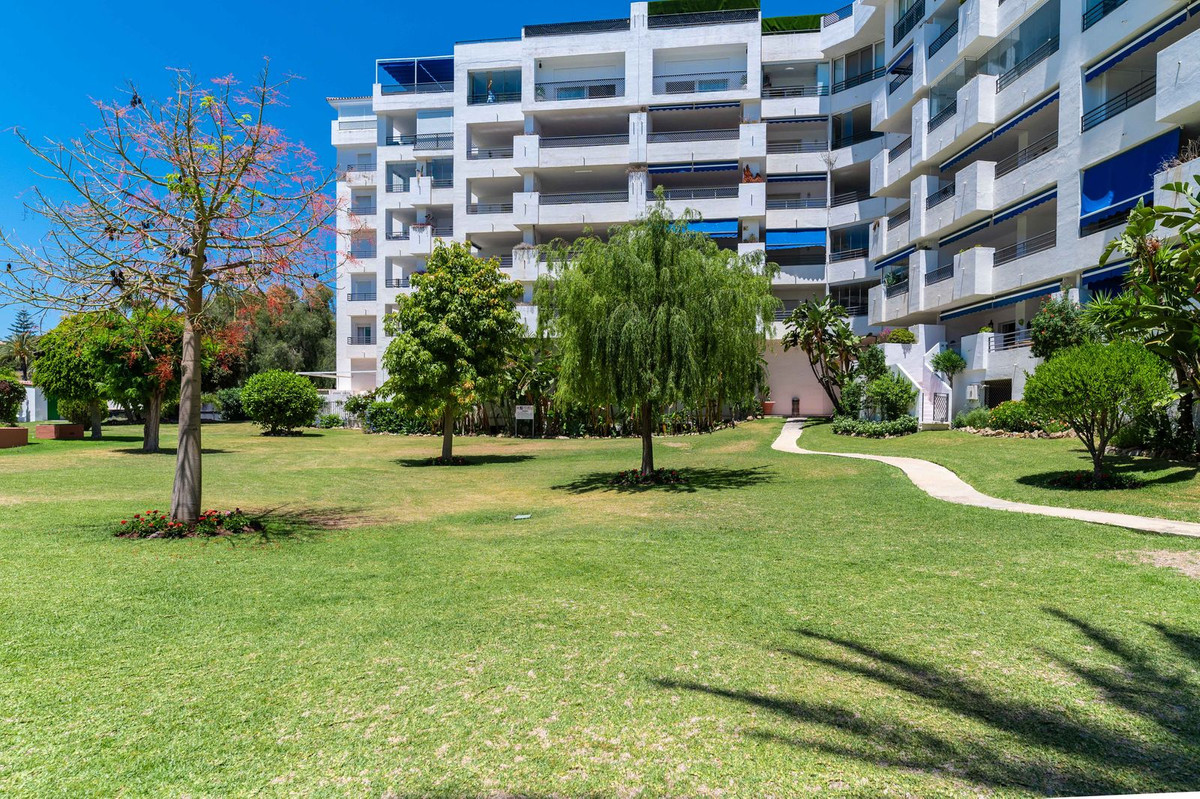 3 Bedroom Apartment in Marbella - Photo 35