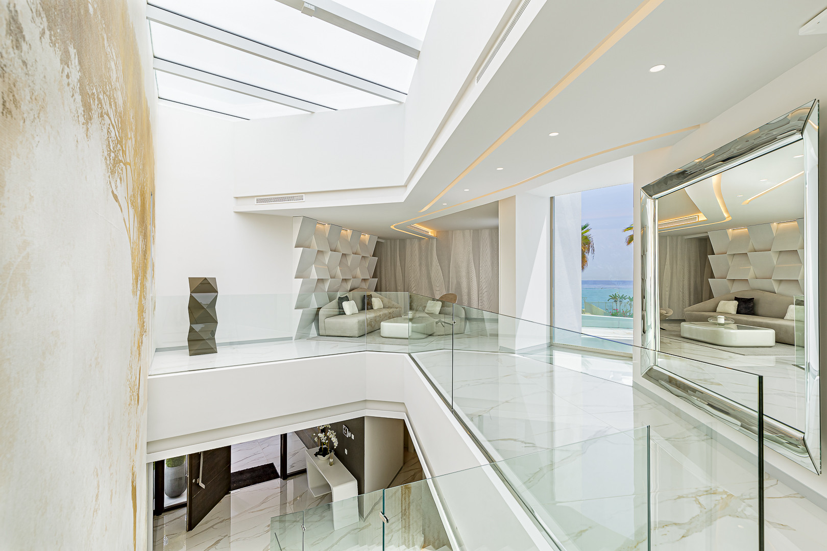 6 Bedroom Villa in Marbella - Photo 8