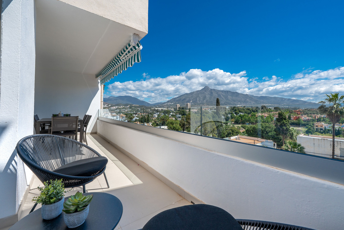 3 Bedroom Apartment in Marbella - Photo 32