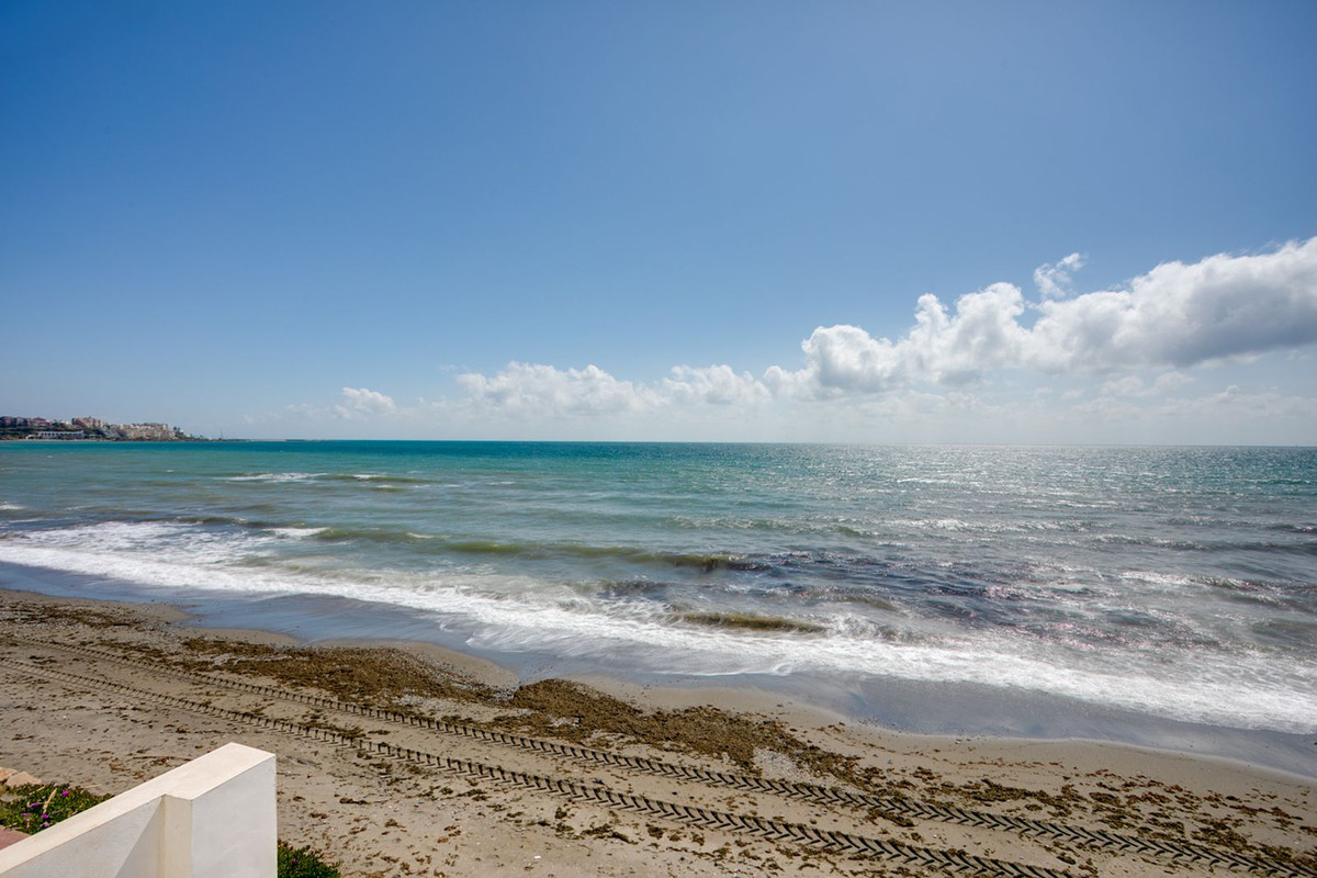 3 Bedroom Villa in Estepona - Фото 2