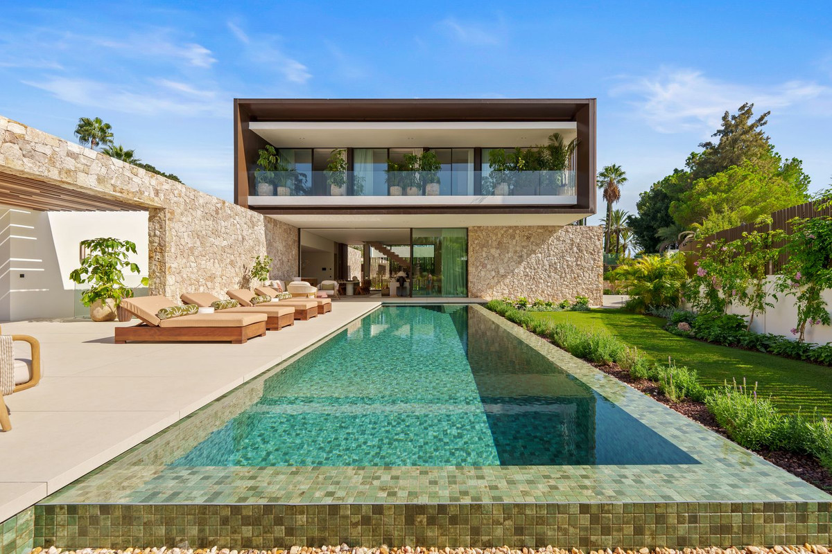 5 Bedroom Villa in Marbella
