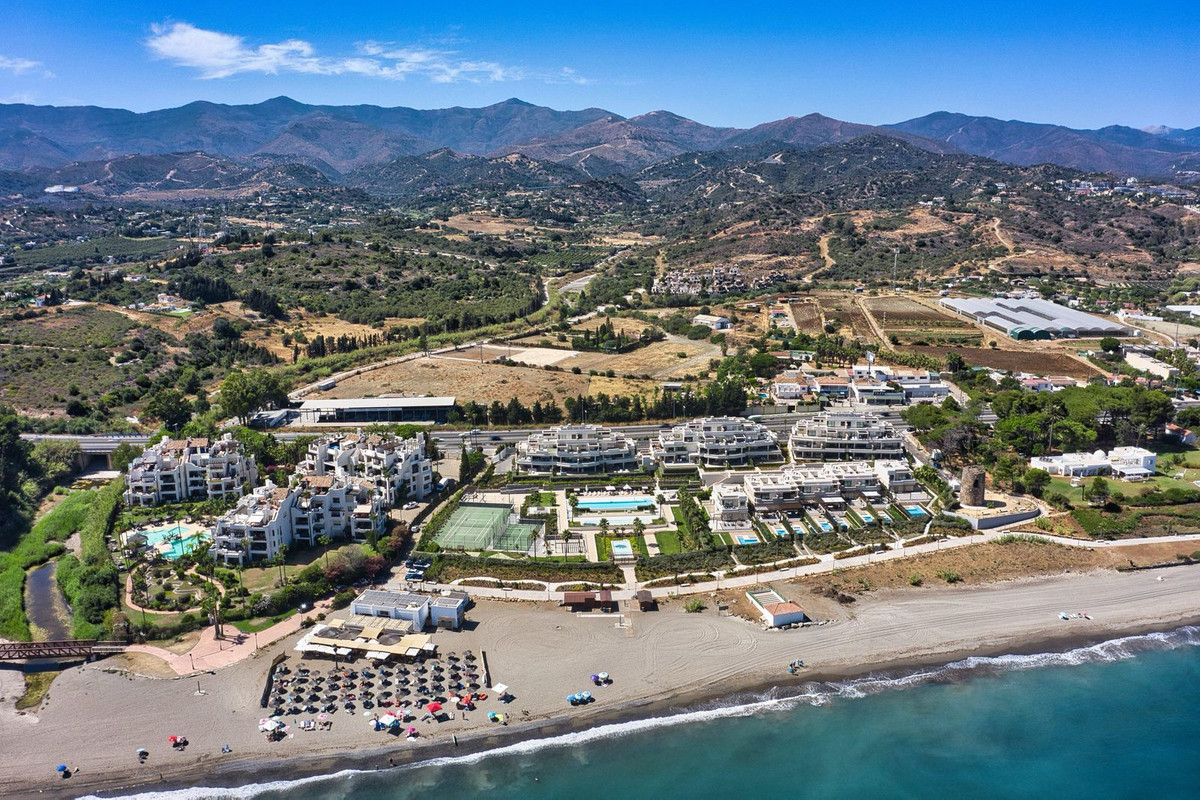 3 Bedroom Apartment in Estepona - Photo 37