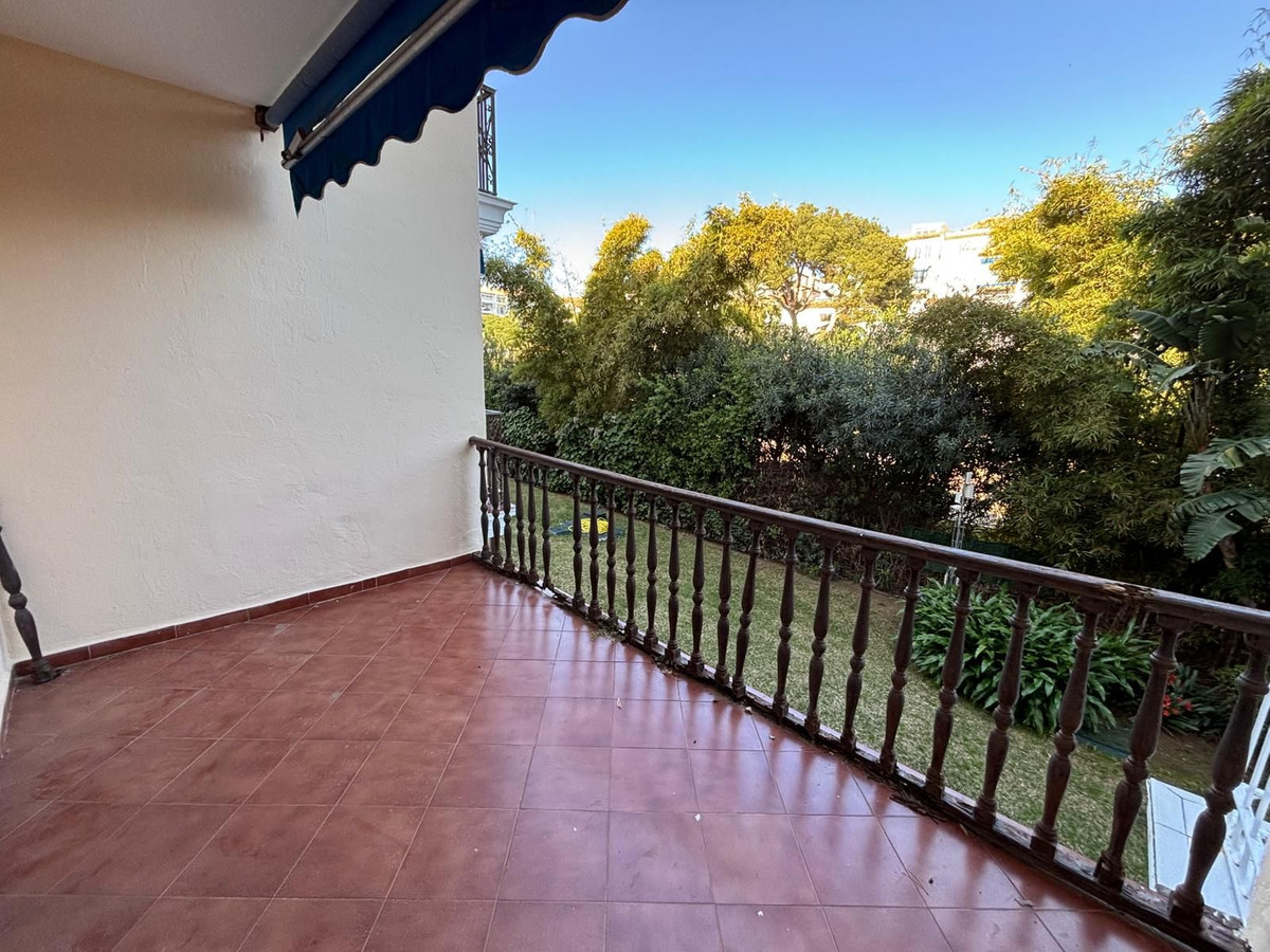 3 Bedroom Apartment in Marbella - Photo 20