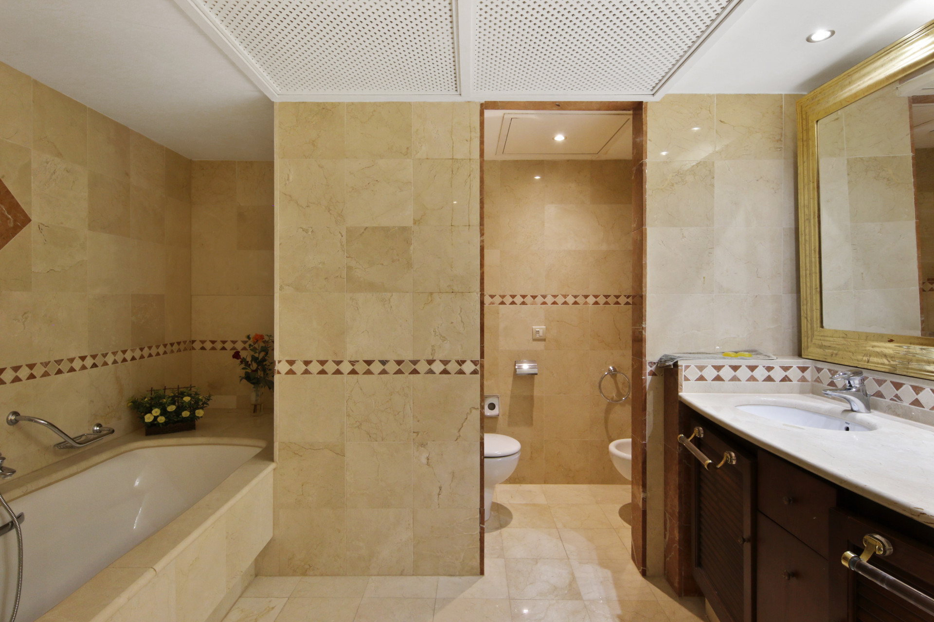 2 Bedroom Apartment in Estepona - Foto 11