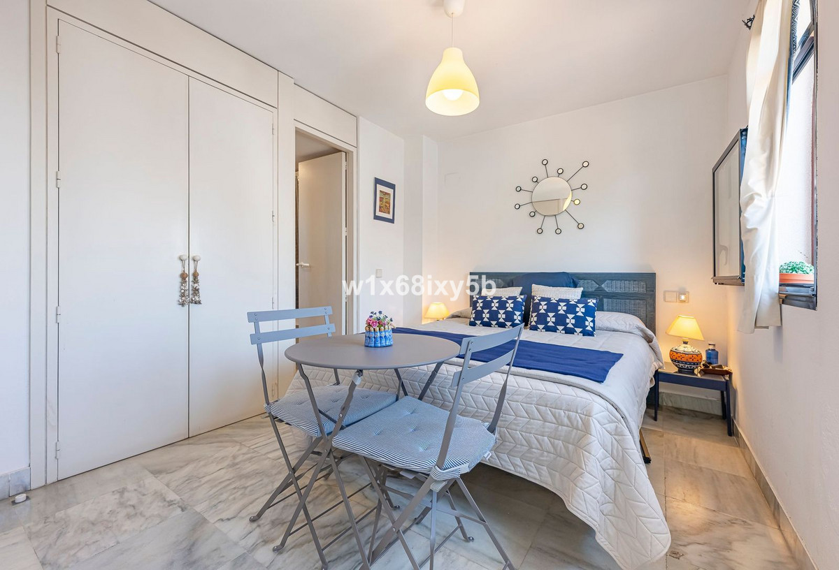 2 Bedroom Townhouse in Estepona - Photo 22