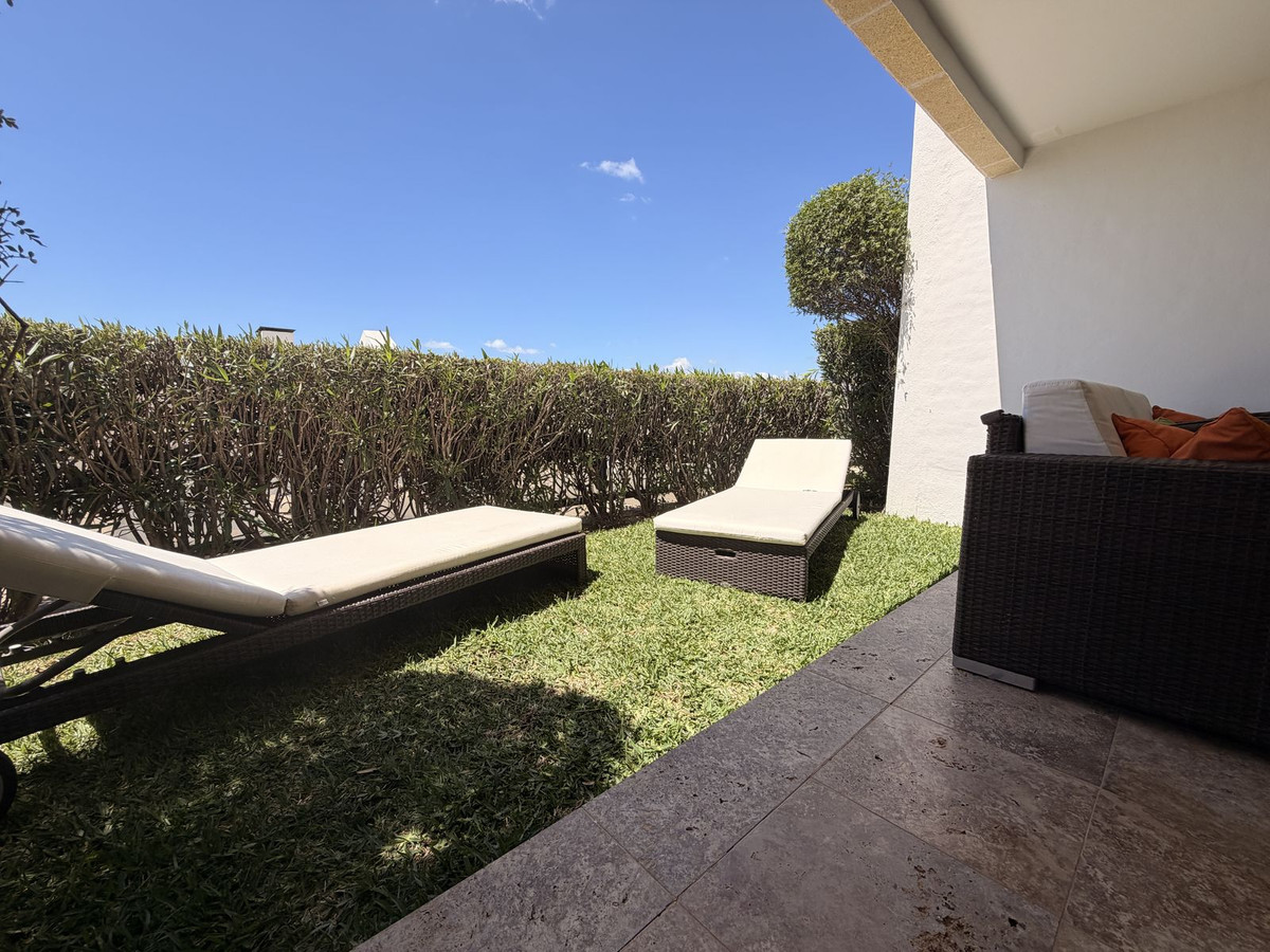 2 Bedroom Apartment in Marbella - Photo 7
