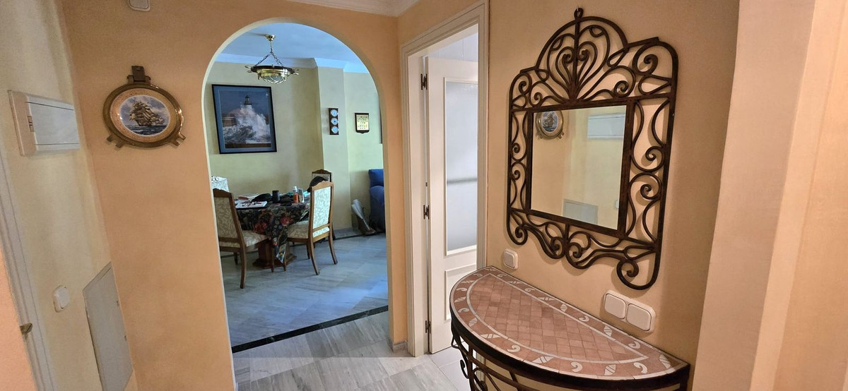 2 Bedroom Apartment in Marbella - Photo 10